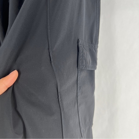 Athleta Vienna Pull-On Cargo Pant Black Lightweight Stretch Size 14 - Picture 16 of 16